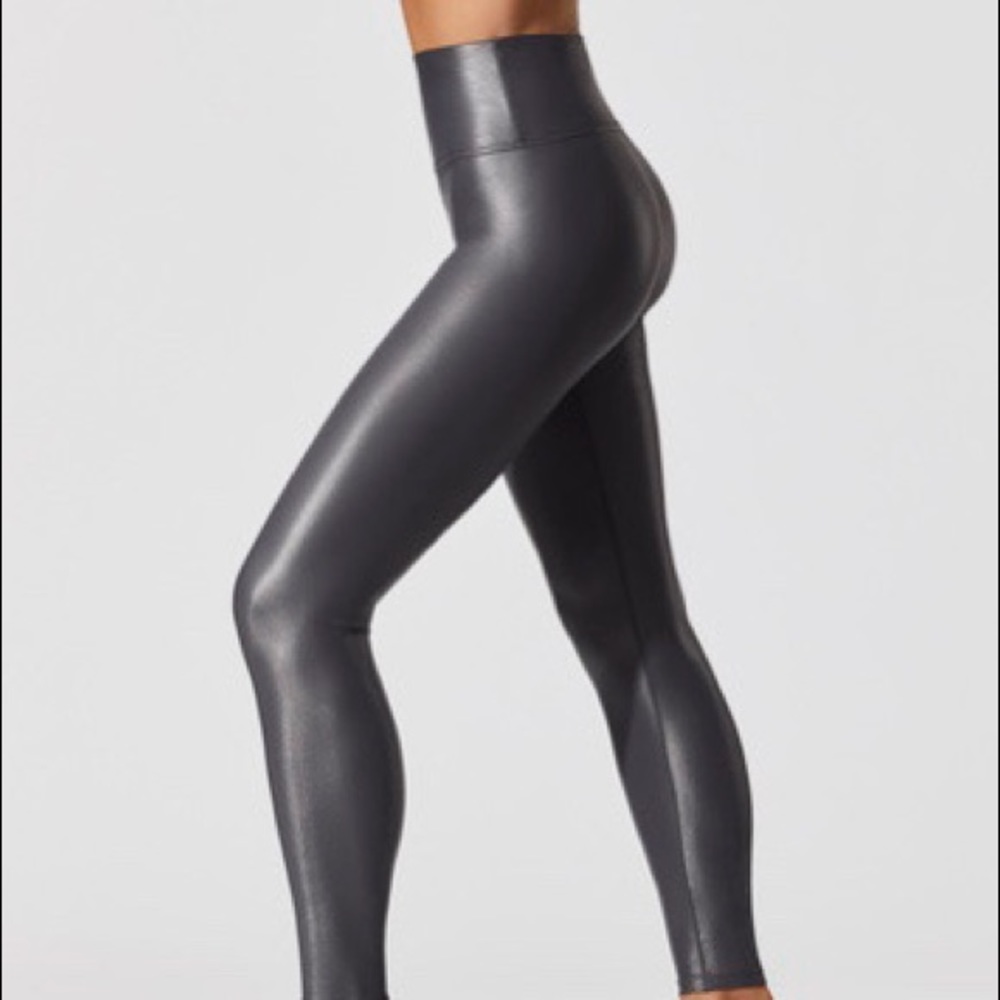 Carbon38 High-Waisted Takara Leggings